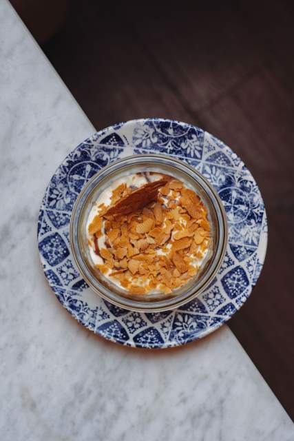 Dessert gourmand servi à La Cabane Meudon, restaurant traditionnel français proposant une cuisine raffinée à Meudon